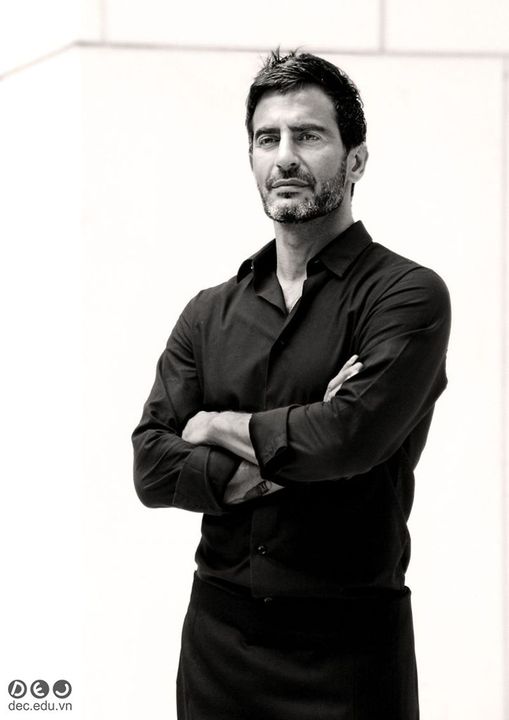 Marc Jacobs giữ chức giám đốc sáng tạo của Luois Vuitton khi ông mới 21 tuổi