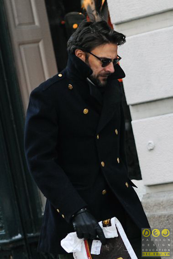 Chiếc Trend coat đặc trưng của nam giới