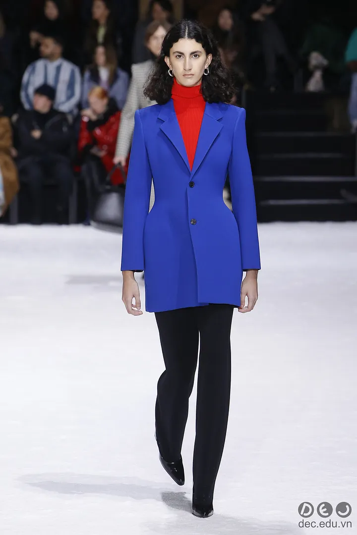 BS-thoi-trang -Ready-to-Wear -Balenciaga-Thu-Dong- 2018 15_zpscy9c1ioa.jpg