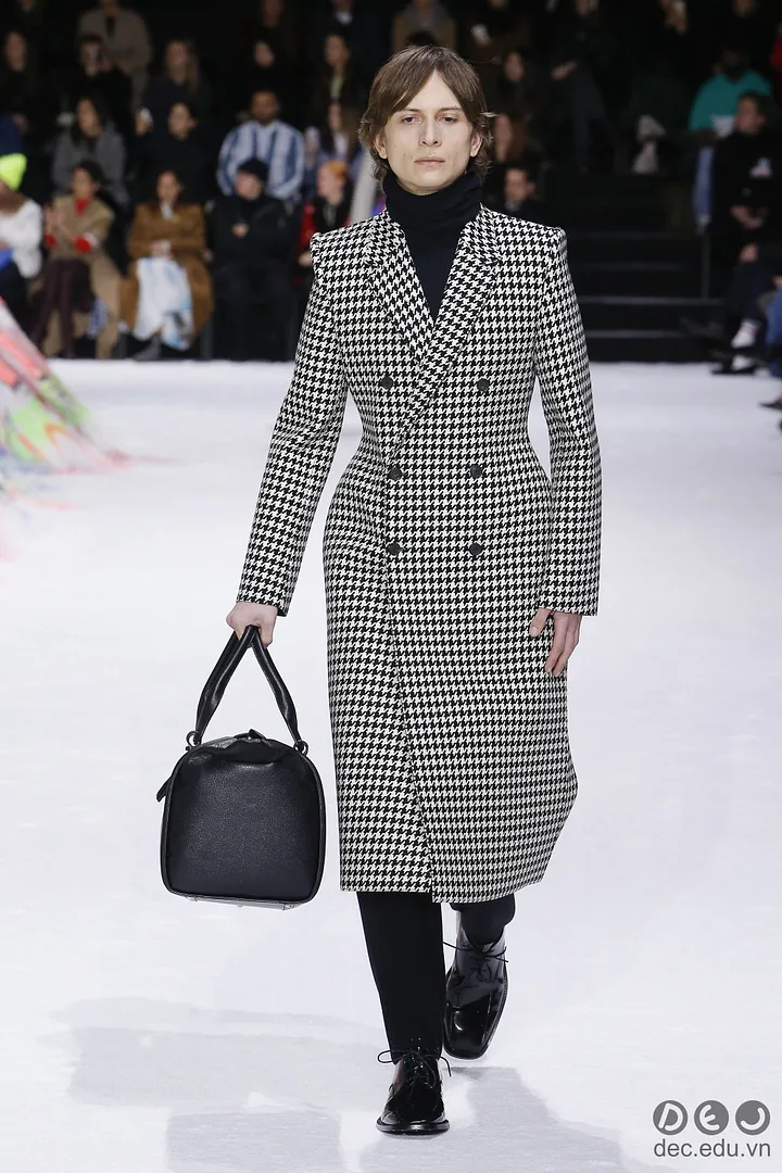 BS-thoi-trang -Ready-to-Wear -Balenciaga-Thu-Dong- 2018 16_zpsqyfho1oo.jpg