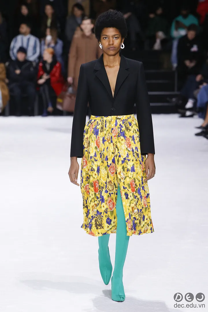 BS-thoi-trang -Ready-to-Wear -Balenciaga-Thu-Dong- 2018 19_zpsiw38pcvy.jpg