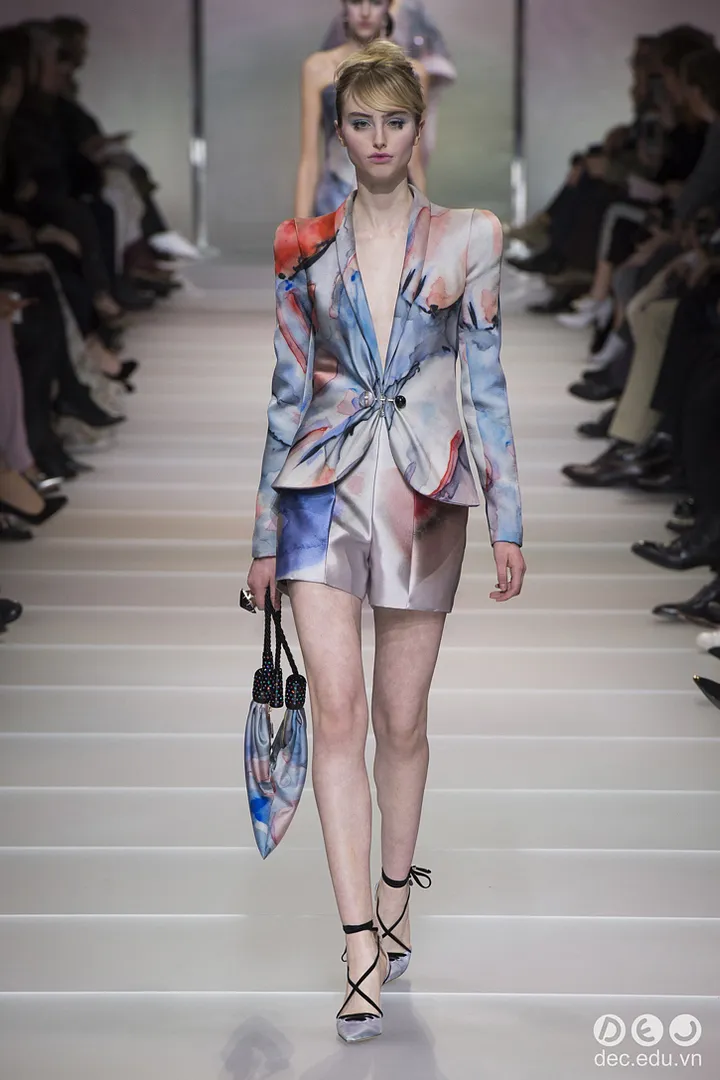 BST-thoi-trang-Armani-Prive-Xuan-2018-Couture 15_zpspk6yiyov.jpg