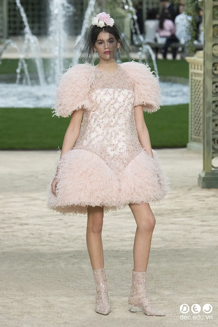 BST-thoi-trang-Chanel-Xuan-2018-Couture 59_zpstt9jlv1b.jpg