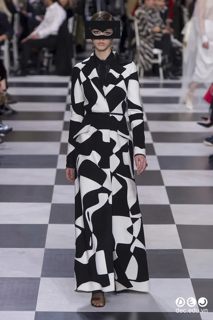 BST-thoi-trang-Dioir-xuan-2018-Couture 14_zpswgokpvxu.jpg