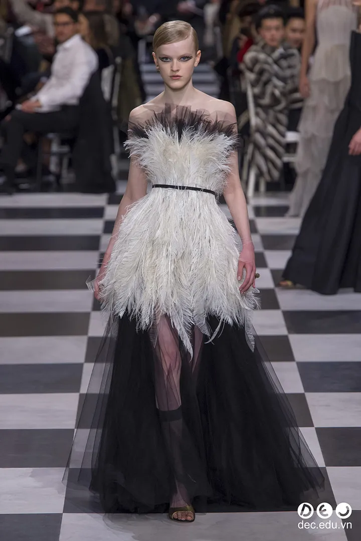 BST-thoi-trang-Dioir-xuan-2018-Couture 24_zpssxozehjy.jpg