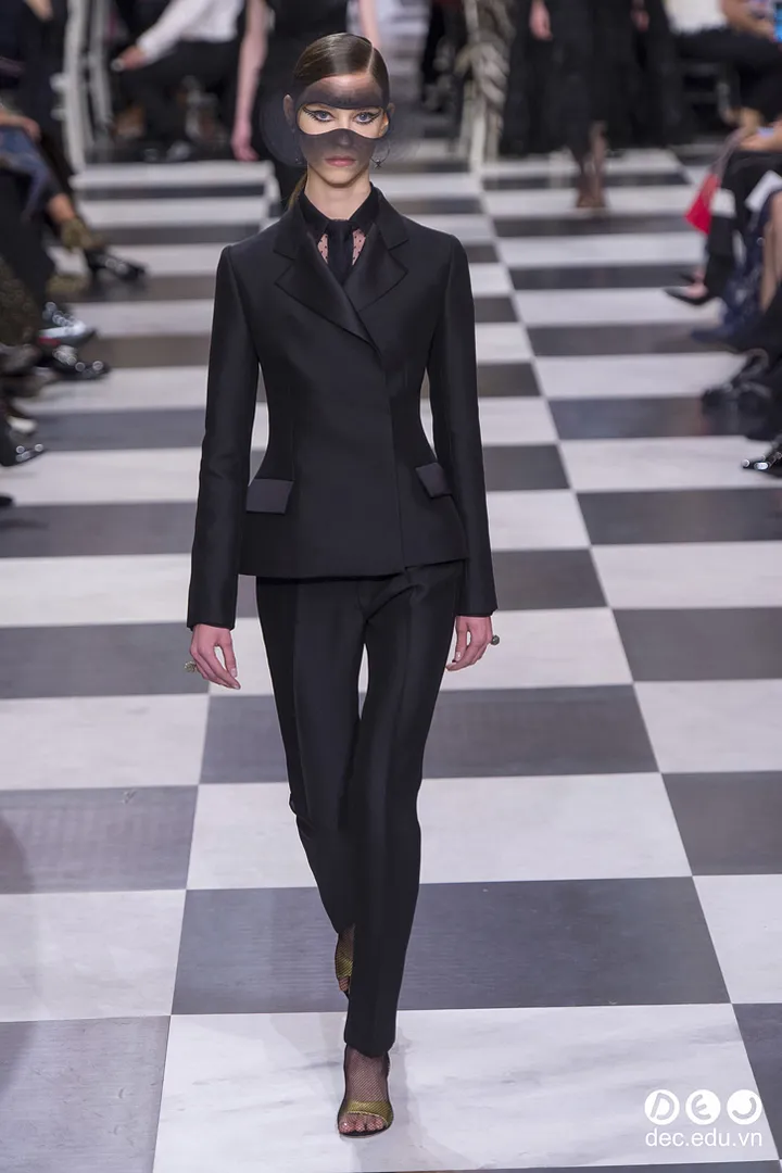 BST-thoi-trang-Dioir-xuan-2018-Couture 67_zpsonezaz0w.jpg