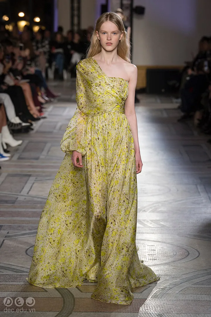 BST-thoi-trang-Giambattista-Xuan-2018-couture 27_zpsk8hfague.jpg