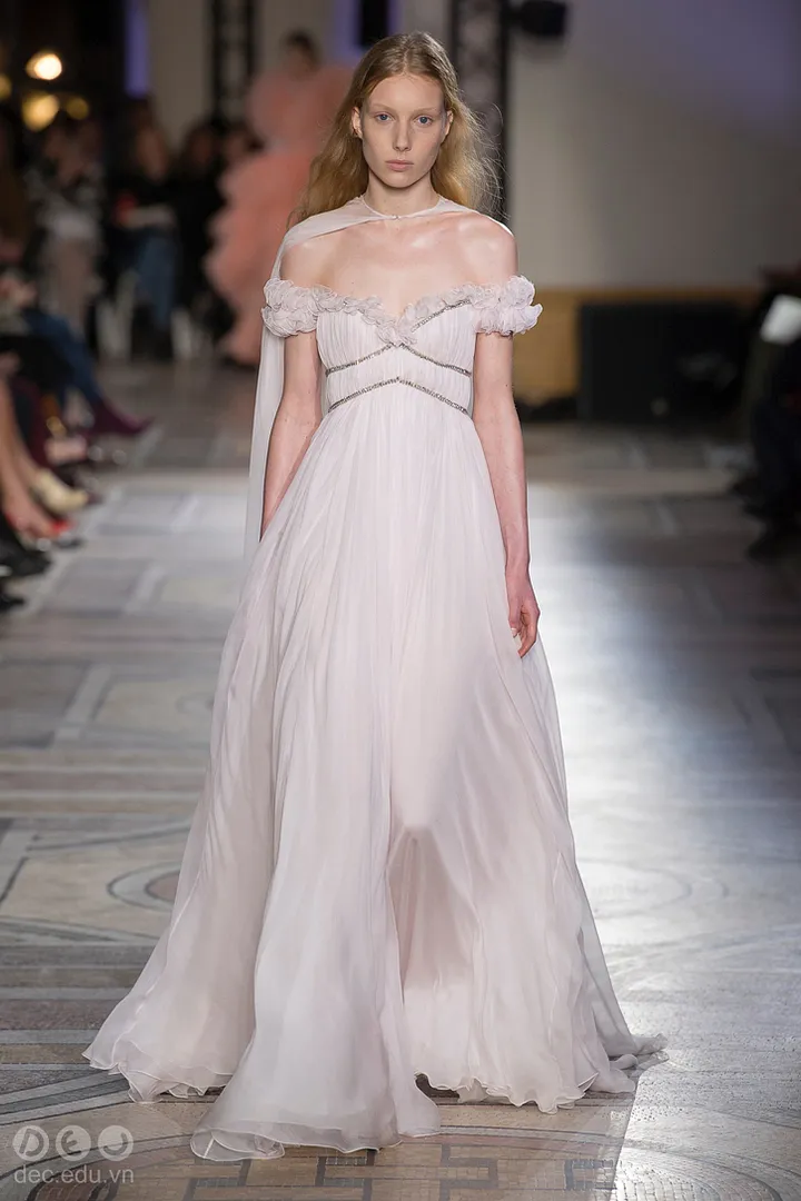 BST-thoi-trang-Giambattista-Xuan-2018-couture 38_zpsjl9aamy1.jpg