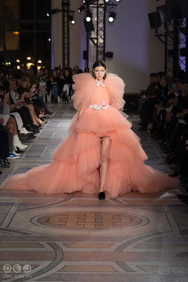 BST-thoi-trang-Giambattista-Xuan-2018-couture 39_zpsshu3lbkl.jpg