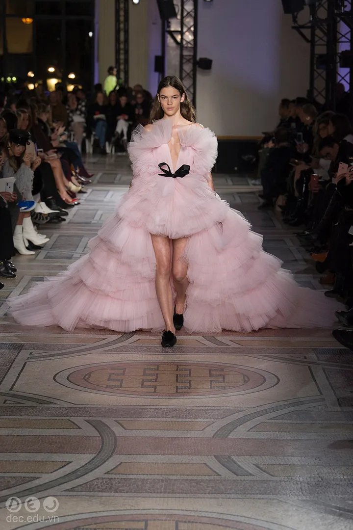 BST-thoi-trang-Giambattista-Xuan-2018-couture 40_zpsgqkafq49.jpg