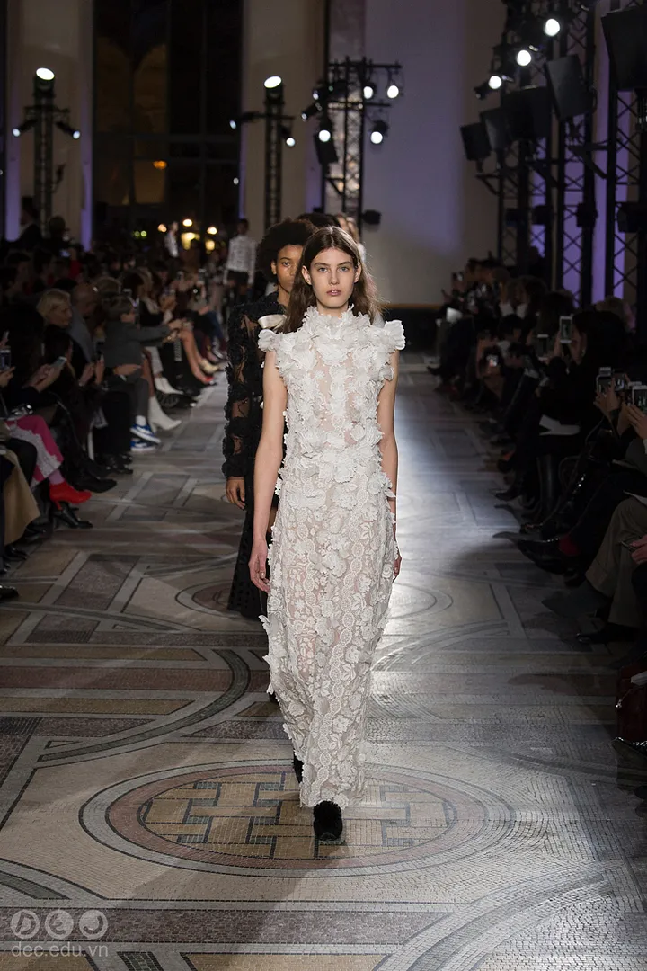 BST-thoi-trang-Giambattista-Xuan-2018-couture 42_zps7ykbshuj.jpg