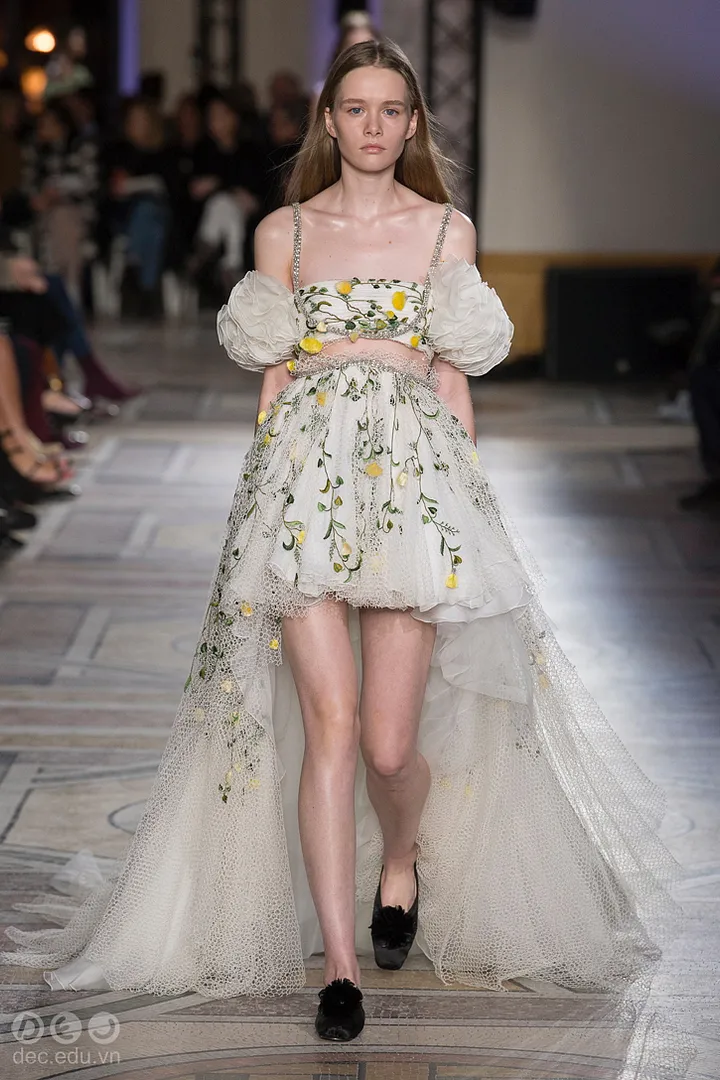 BST-thoi-trang-Giambattista-Xuan-2019-couture 12_zpsdt56ue31.jpg