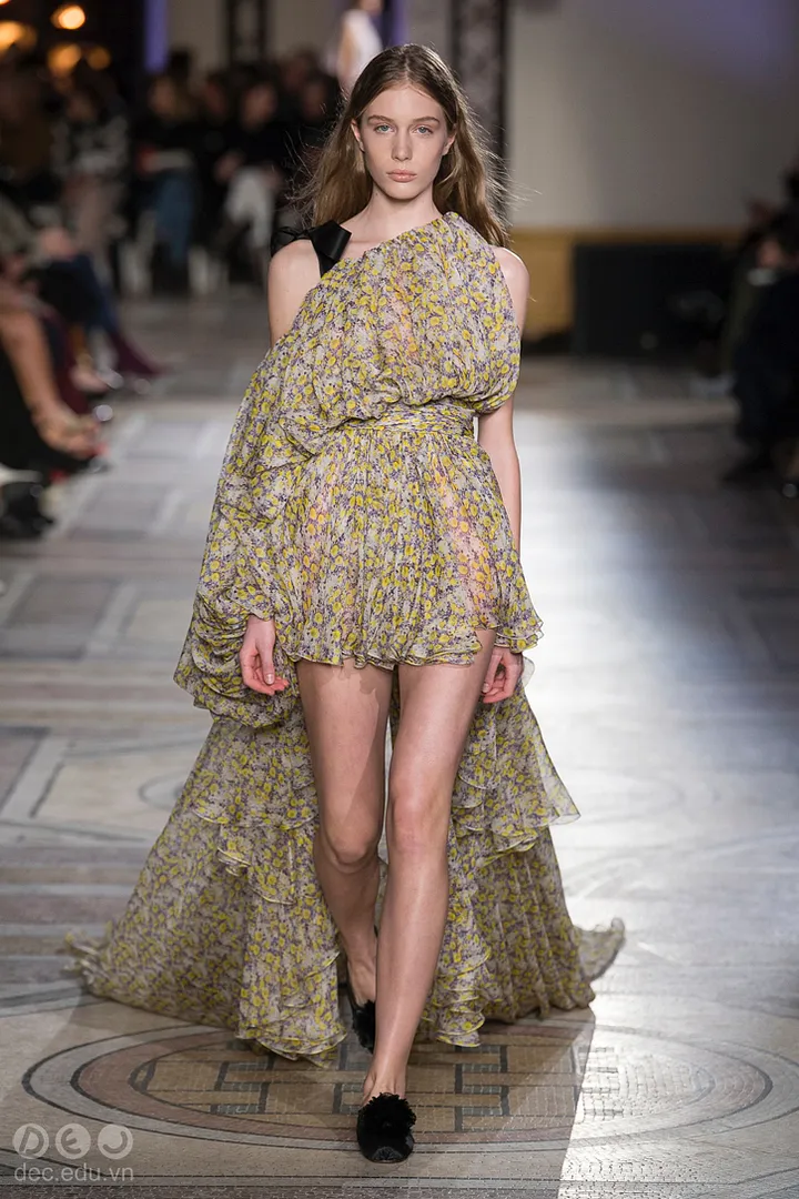 BST-thoi-trang-Giambattista-Xuan-2019-couture 19_zpsgyibwnmf.jpg