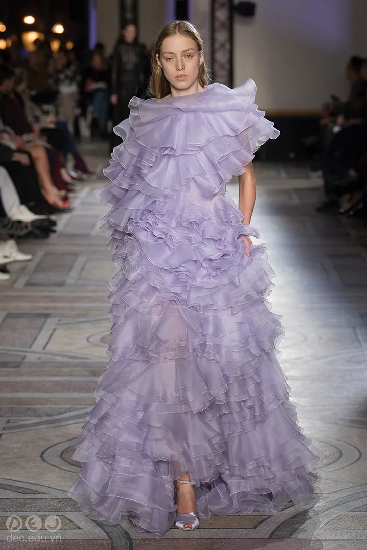 BST-thoi-trang-Giambattista-Xuan-2019-couture 3_zpsj5bnrrvn.jpg