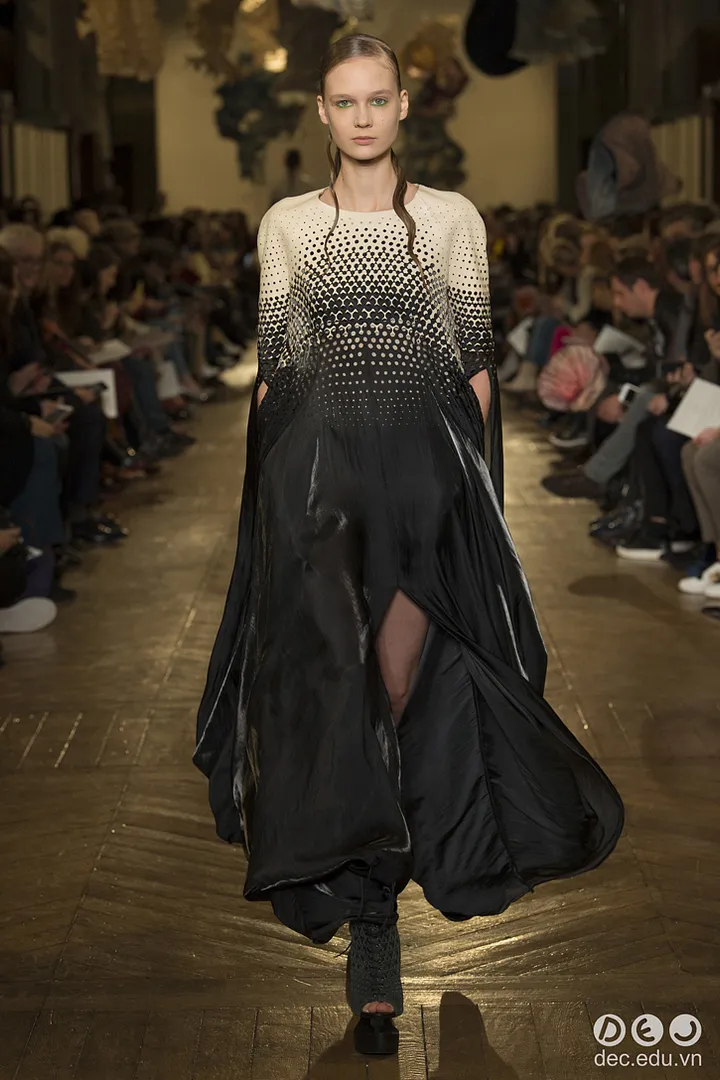 BST-thoi-trang-Iris-van-Herpen-Xuan-2018-Couture 7_zpshusax653.jpg