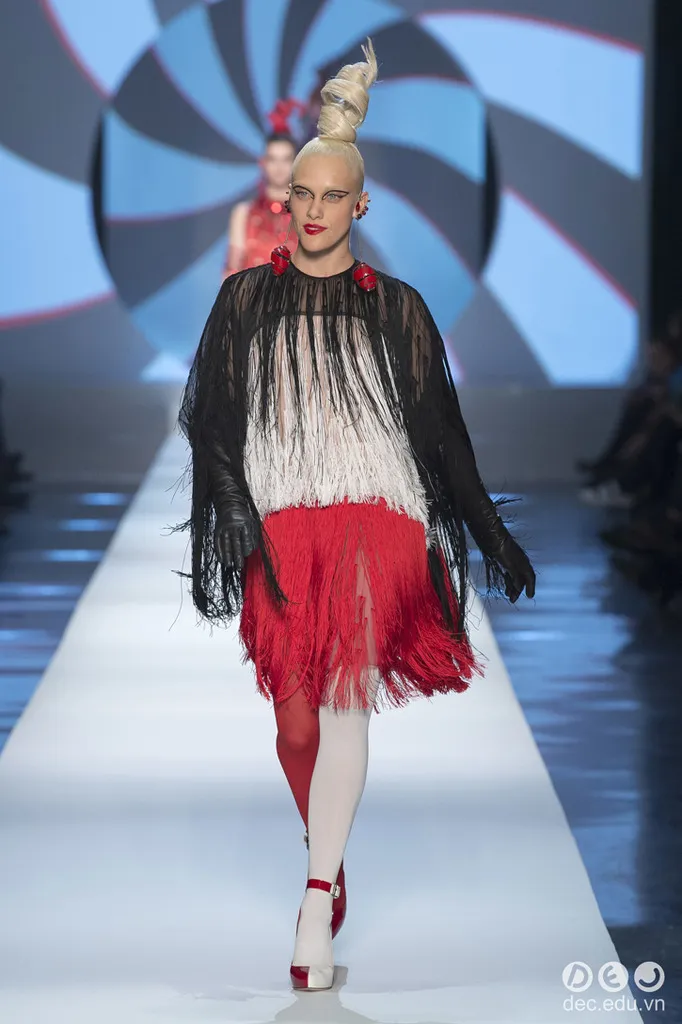 BST-thoi-trang-Jean-Paul-Gaultier-Xuan-2018-Couture 38_zpsxbeccqsu.jpg