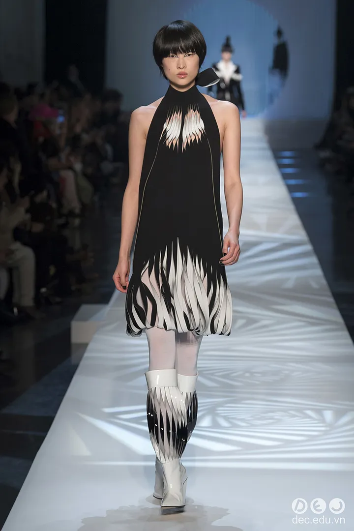 BST-thoi-trang-Jean-Paul-Gaultier-Xuan-2018-Couture 3_zpskmytve3o.jpg