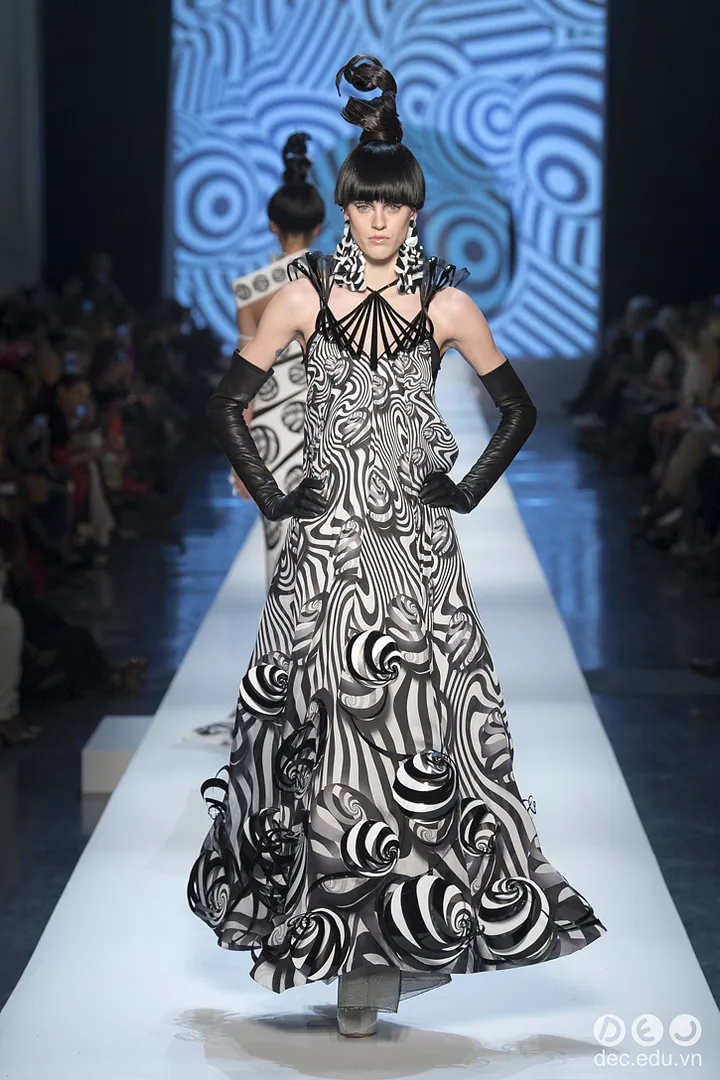 BST-thoi-trang-Jean-Paul-Gaultier-Xuan-2018-Couture 46_zpstetrwce2.jpg