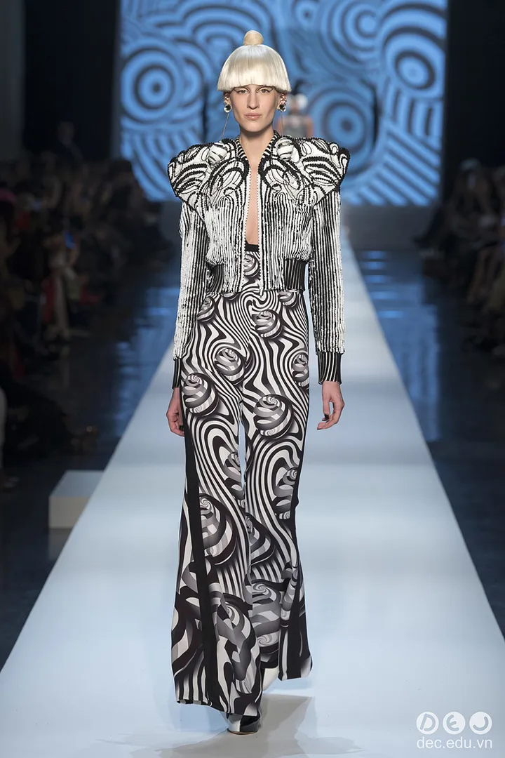 BST-thoi-trang-Jean-Paul-Gaultier-Xuan-2018-Couture 47_zps3kyuoz1e.jpg