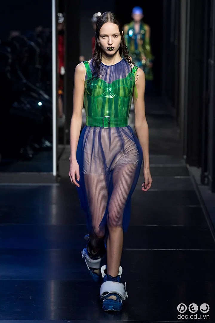 BST-thoi-trang-Maison-Margiela-Xuan-2018-Couture   14_zpsw05fw1k2.jpg