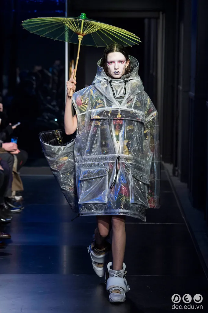 BST-thoi-trang-Maison-Margiela-Xuan-2018-Couture   23_zpse4yiw099.jpg