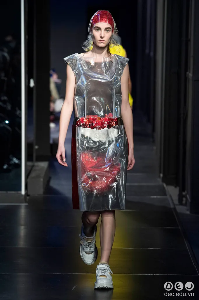 BST-thoi-trang-Maison-Margiela-Xuan-2018-Couture   24_zpse8klmanh.jpg