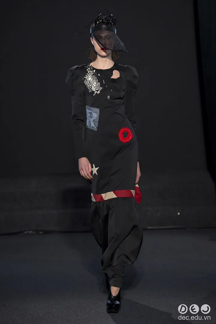  BST-thoi-trang-Ronald-van-der-kemp-Xuan-2018-couture 12_zpspmvhdxzd.jpg