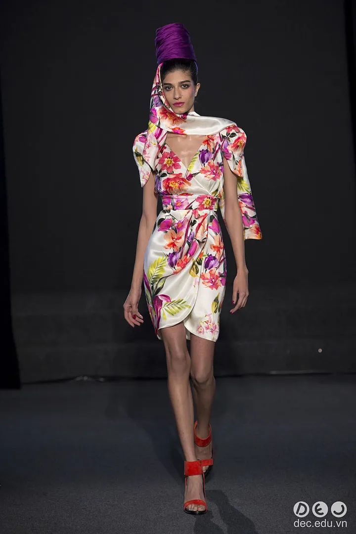  BST-thoi-trang-Ronald-van-der-kemp-Xuan-2018-couture 13_zpsw5ofdxbd.jpg