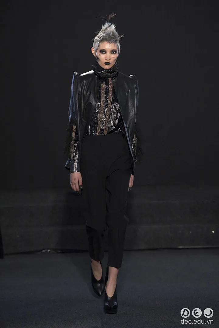 BST-thoi-trang-Ronald-van-der-kemp-Xuan-2018-couture 4_zpsime8j8rc.jpg