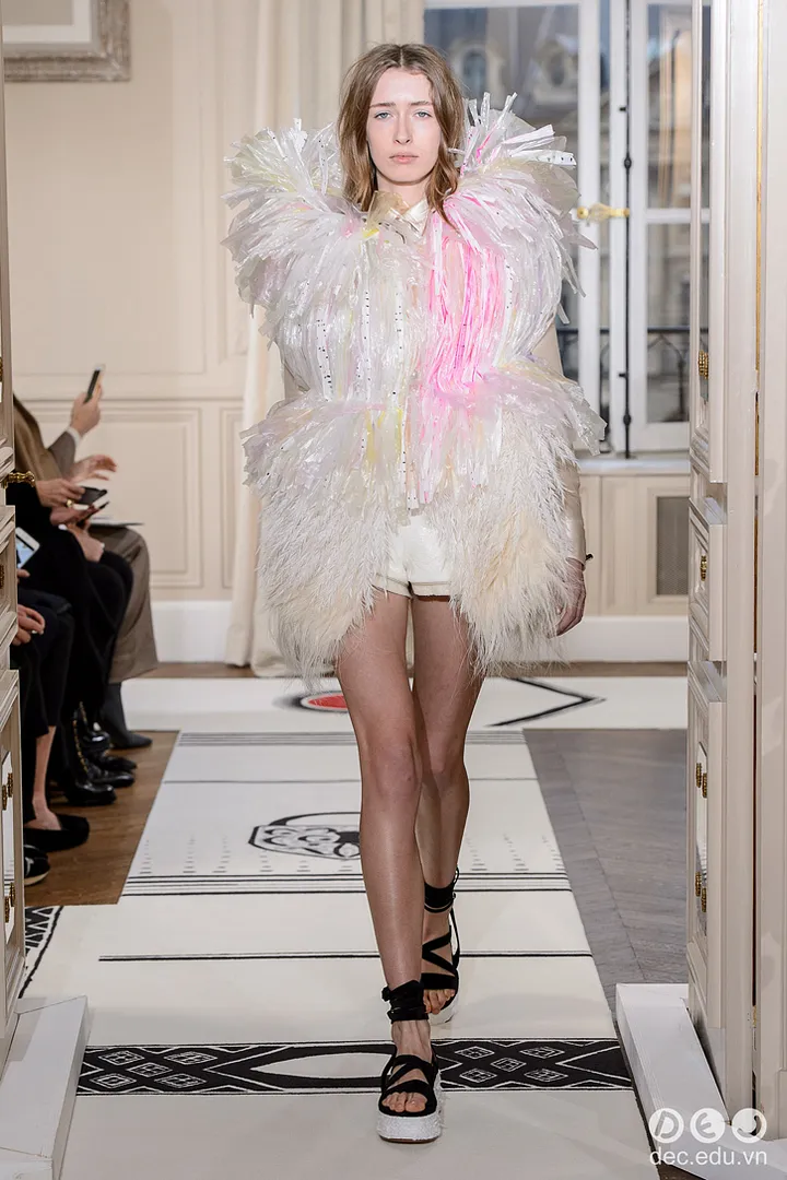 BST-thoi-trang-Schiaparelli-Xuan-2018-Couture 11_zps2gpmsj50.jpg