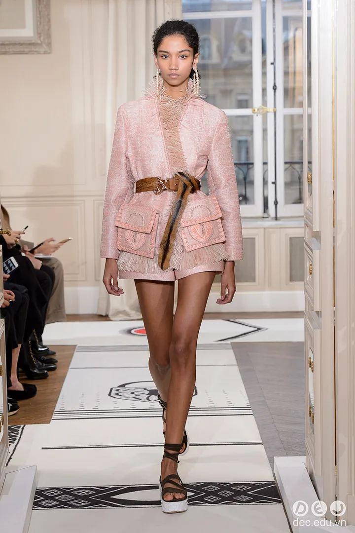 BST-thoi-trang-Schiaparelli-Xuan-2018-Couture 12_zpsjz9xamts.jpg