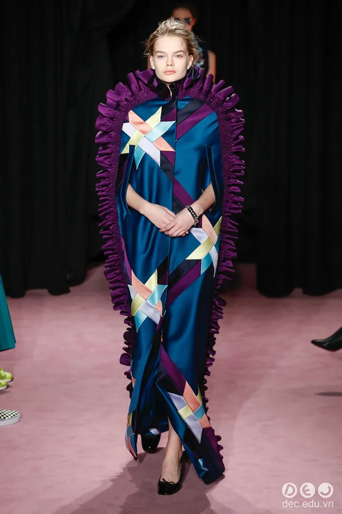 BST-thoi-trang-Viktor-amp-Rolf-Xuan-2018-Couture 5_zps9h6cy2pq.jpg