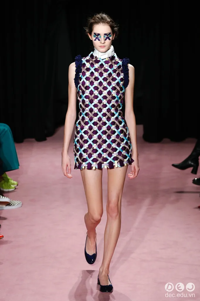  BST-thoi-trang-Viktor-amp-Rolf-Xuan-2018-Couture 6_zpsvsrjqtno.jpg