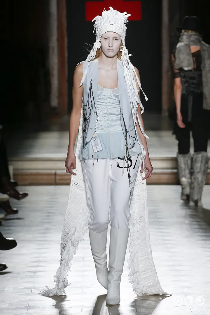 BST-thoi-trang-a-f-vandervorst-Xuan-2018-couture 17_zpskh3j8z5f.jpg