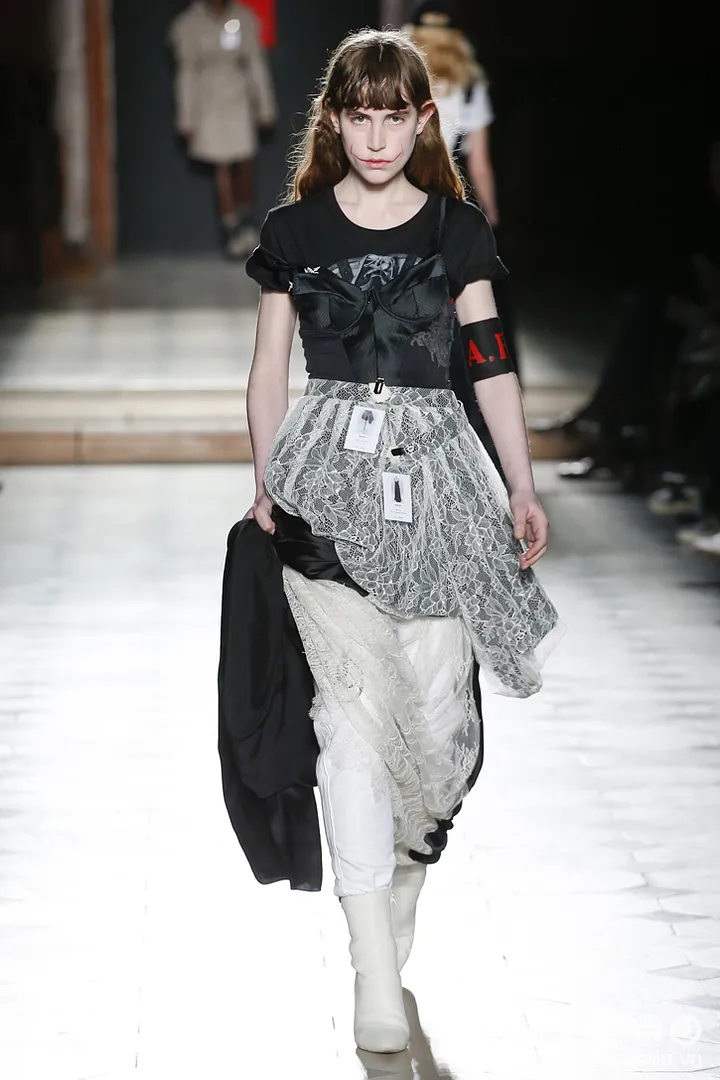 BST-thoi-trang-a-f-vandervorst-Xuan-2018-couture 21_zps5klakcj9.jpg