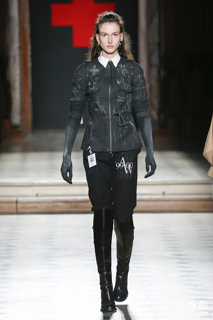 BST-thoi-trang-a-f-vandervorst-Xuan-2018-couture 24_zpscpjeoo5j.jpg