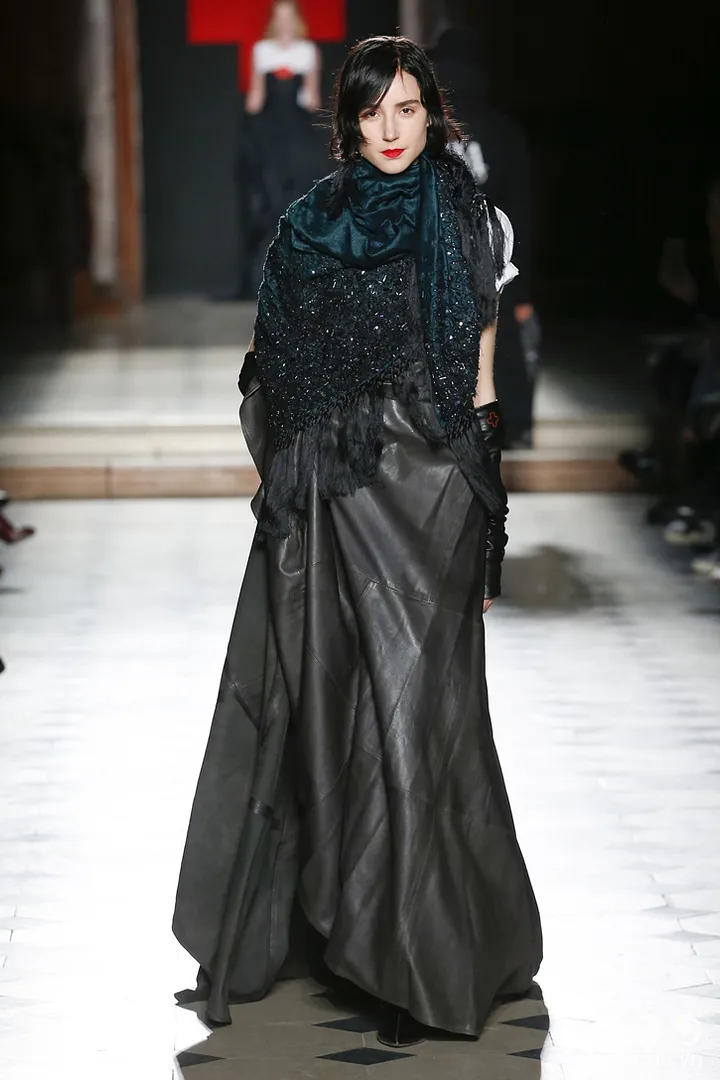 BST-thoi-trang-a-f-vandervorst-Xuan-2018-couture 29_zps2kyxrdt4.jpg