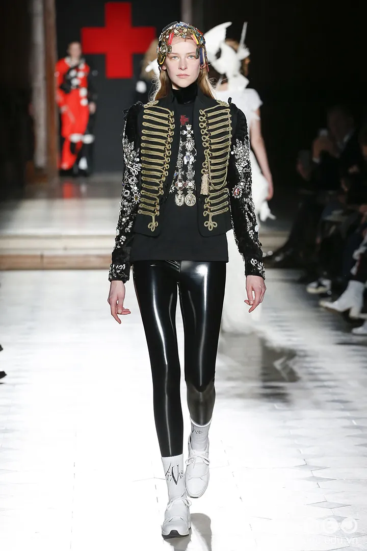 BST-thoi-trang-a-f-vandervorst-Xuan-2018-couture 39_zpsriwx5wvf.jpg