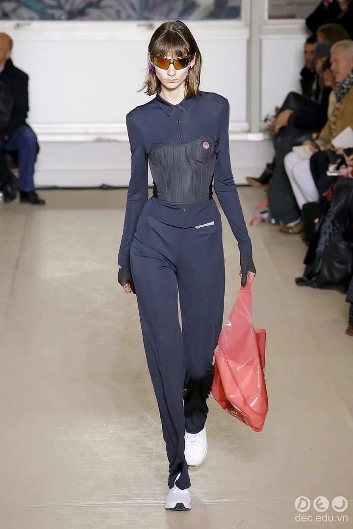 BST-thoi-trang-ready-to-wear-marine-Serre-Thu-Dong-2018 17_zpske1fckcx.jpg