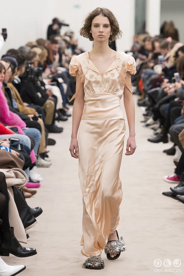 BST-thoi-trang-ready-to-wear-paco-rabanne-thu-dong-2018 28_zpsma7bwrez.jpg