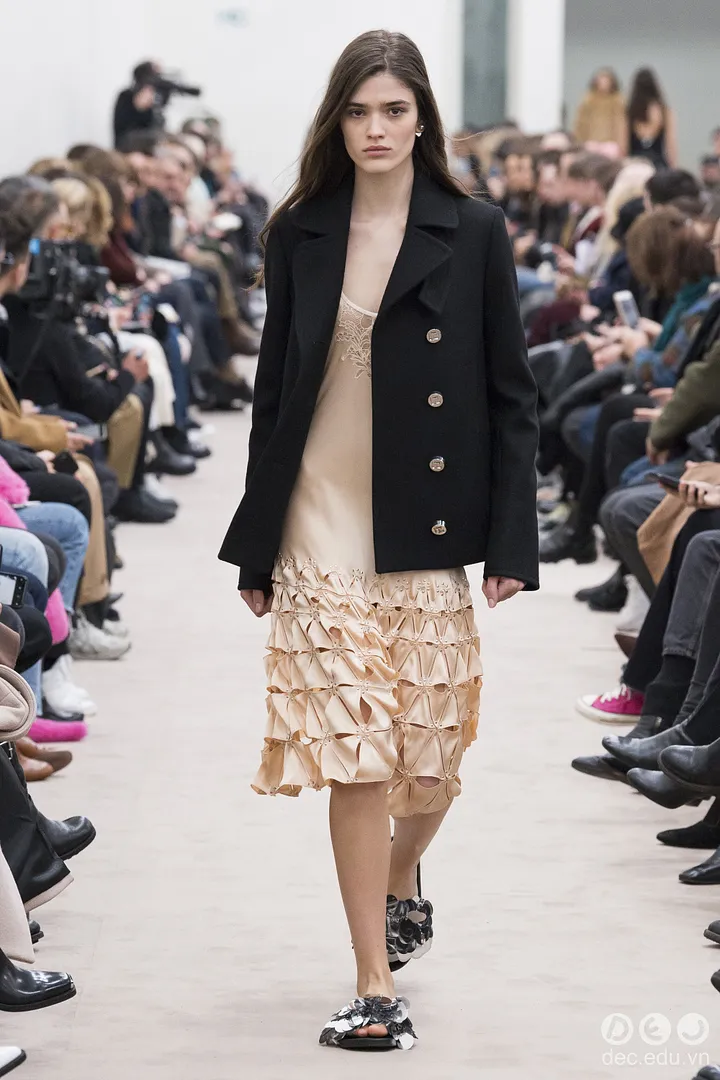 BST-thoi-trang-ready-to-wear-paco-rabanne-thu-dong-2018 29_zpsqt53cgaa.jpg