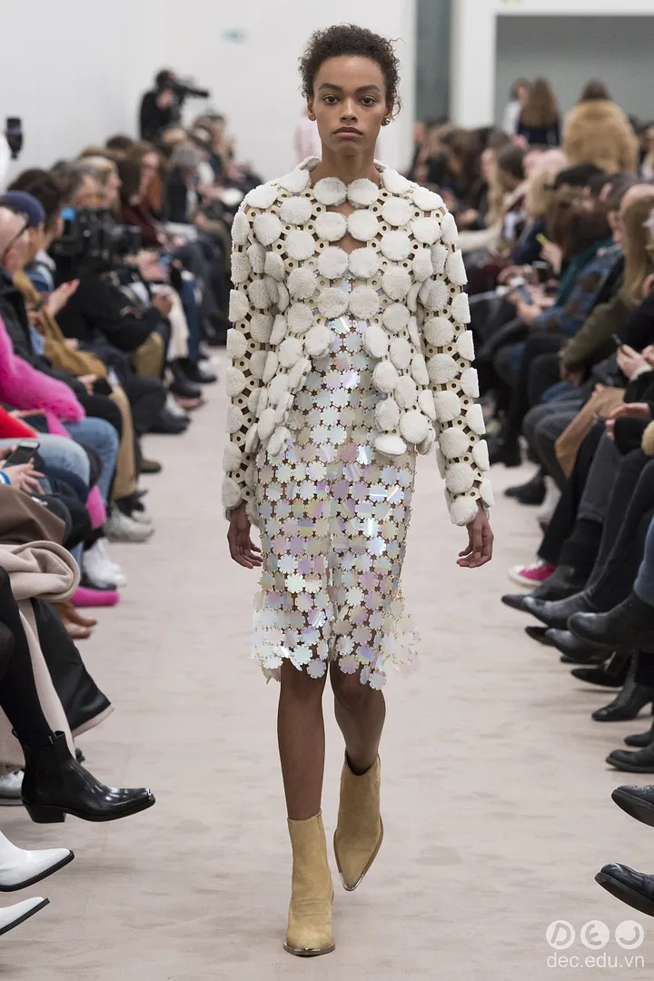 BST-thoi-trang-ready-to-wear-paco-rabanne-thu-dong-2018 34_zpsturb1jvx.jpg