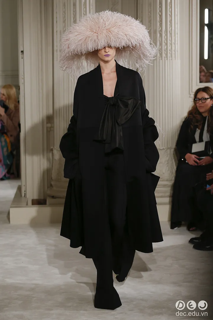 BST-thoi-trang-valentino-Xuan-2018-Couture 11_zps3ecfis7k.jpg