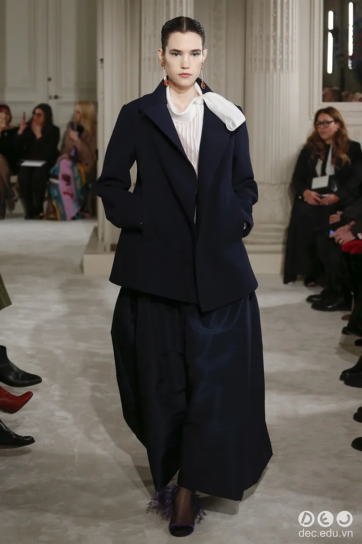 BST-thoi-trang-valentino-Xuan-2018-Couture 14_zpsq9rq0amn.jpg