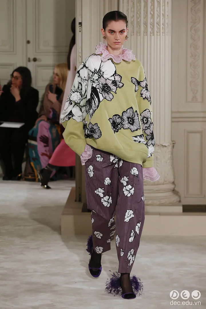 BST-thoi-trang-valentino-Xuan-2018-Couture 15_zpscv216o31.jpg