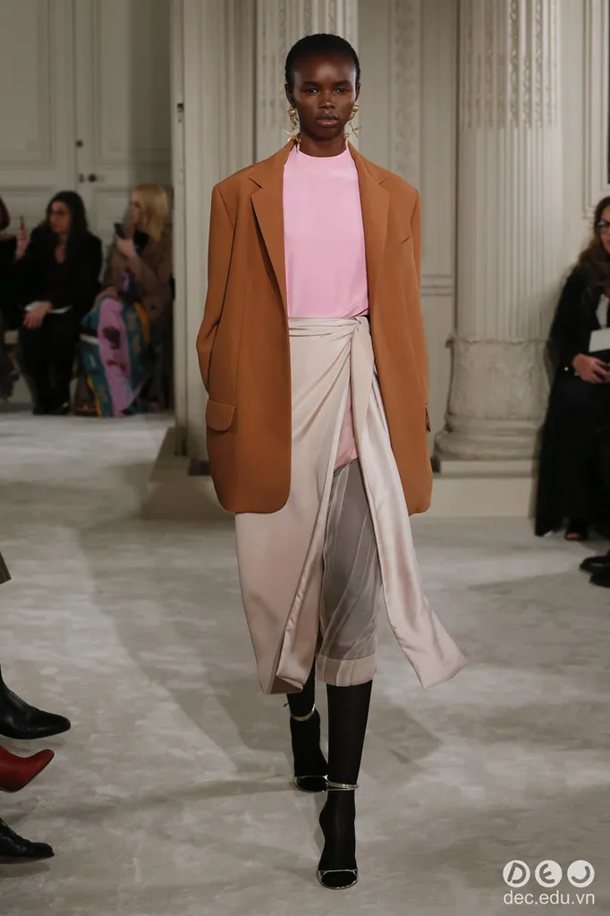 BST-thoi-trang-valentino-Xuan-2018-Couture 17_zps5mh9pph1.jpg