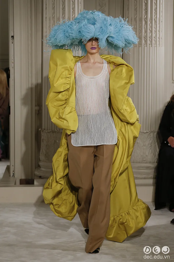 BST-thoi-trang-valentino-Xuan-2018-Couture 1_zpsldvchiqs.jpg