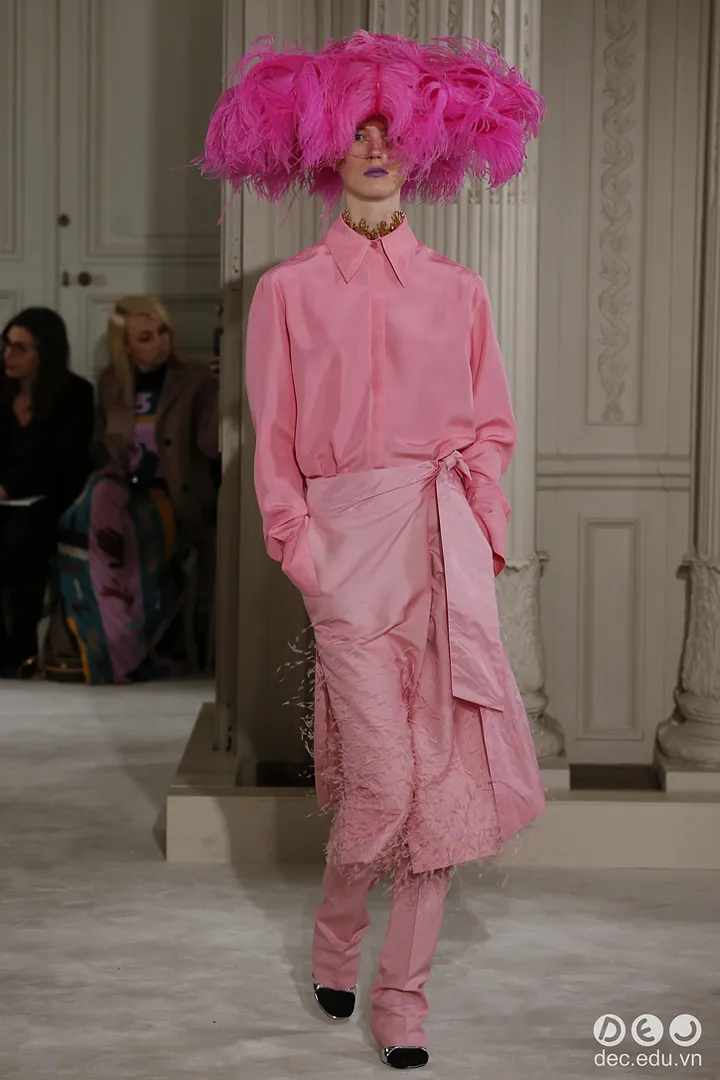 BST-thoi-trang-valentino-Xuan-2018-Couture 21_zpssjidmqlu.jpg