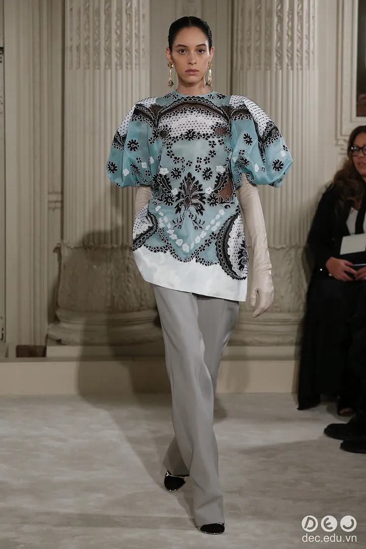 BST-thoi-trang-valentino-Xuan-2018-Couture 27_zpshubu5ki3.jpg