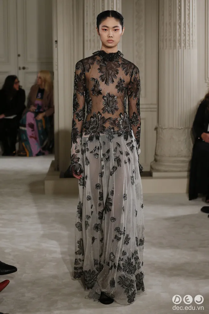 BST-thoi-trang-valentino-Xuan-2018-Couture 31_zpsg9qyxwxn.jpg
